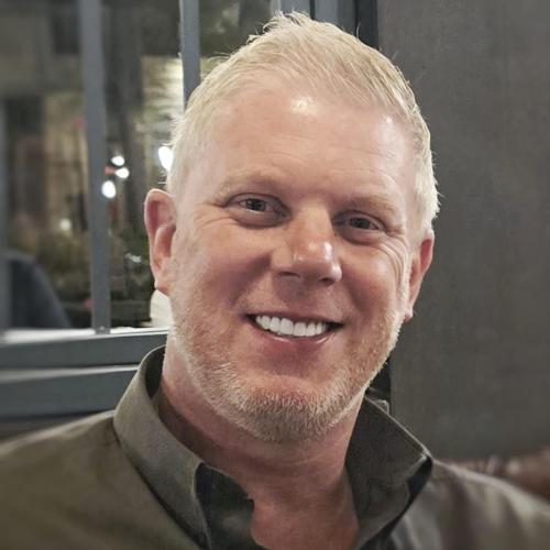 Headshot of Lee Clifton